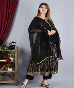 Nueva llegada último diseñador bordado trabajo hermoso color amarillo rayón Kurti con Pent desgaste tradicional exclusivo alfanumero - Product Image 2