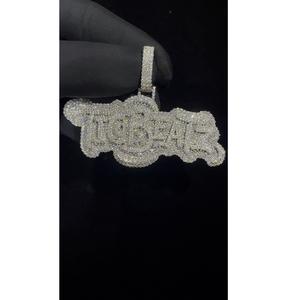 Colgante Solitario de Moissanita VVS de Alta Calidad con Cadena de Plata de Ley Hipoalergénica, Ideal para Regalos de Aniversario y Boda - Product Image 1