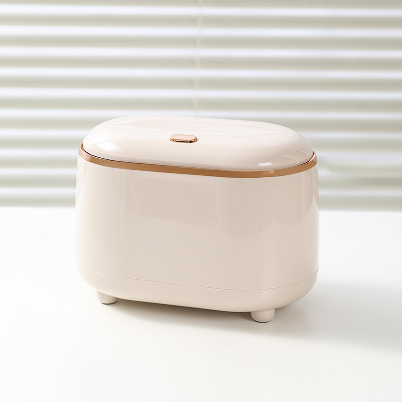 สีชมพูอ่อน