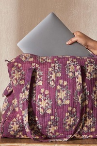 Bolsa de Viaje Deportiva Casual de Lujo, Fabricada en Algodón Slub Estampado a Mano en Color Morado, de Gran Capacidad, Duradera, Ecológica y Táctica - Product Image 2