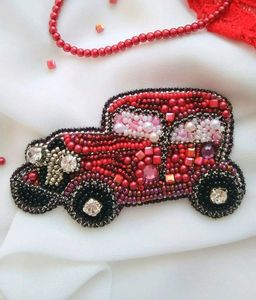 Charme et porte-clés élégant et fantaisiste avec broderie de perles en forme de papillon multicolore, de haute qualité, fait à la main, tendance et magnifique - Product Image 1