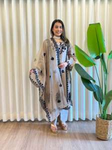 Kameez Shalwar Pallazzo gris en soie ethnique pakistanaise à manches longues, dupatta en organza, vente en gros en Inde, Farshi modeste ethnique - Product Image 2