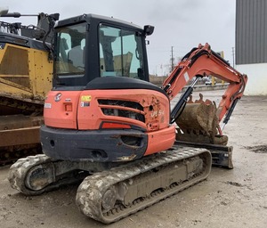 รถขุดขนาดเล็ก U55-4 ปี 2017 สำหรับขาย - ทรงพลัง กะทัดรัด และพร้อมทำงาน - Product Image 1