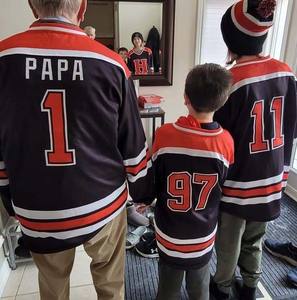 ชุดเสื้อฮอกกี้สำหรับผู้ชายผู้หญิงเด็กเสื้อฮอกกี้สีดำแดงขาวออกแบบได้ตามต้องการ - Product Image 1