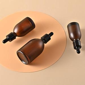 Flaconi Contagocce in Vetro Satinato con Spalla Inclinata da 30ml-100ml, Bottiglie per Oli Essenziali e Sieri, Confezioni da Viaggio Ricaricabili per Skincare - Product Image 3