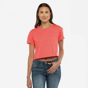 Crop top idéal pour femmes de Next Level, vente en gros de crop top pour femmes, compression athlétique, manches courtes, blanc, marque privée, crop top pour femmes - Product Image 3
