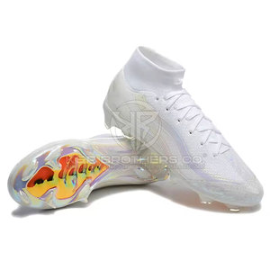 Chaussures de football avec logo personnalisé, crampons de sport de plein air confortables et légers, chaussures de football de qualité - Product Image 2