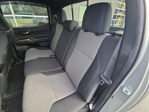 Camioneta T-ACOMA TRD Todoterreno 2022 Usada en Excelentes Condiciones, 6 Velocidades, 278 HP, Clasificación de Seguridad Completa - Product Image 3