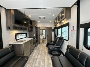Remolque de Campamento Usado A-l-l-i-a-n-c-e Valor 21T15 2023 en Venta para Camping y Viajes - Product Image 4