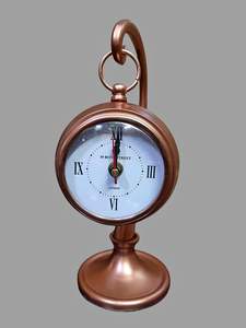 Horloge de table nautique vintage en laiton avec base en bois, style design moderne pour la décoration de la maison et du bureau, faite à la main en Inde - Product Image 6