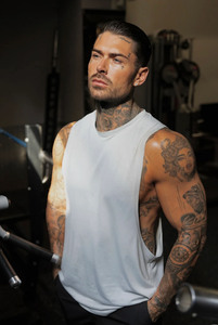 เสื้อกล้ามถักผ้าฝ้ายรูเข็มสำหรับผู้ชายเสื้อกีฬาแขนกุดทรงหลวมโลโก้ตามสั่งแห้งเร็วสำหรับฤดูร้อน - Product Image 5