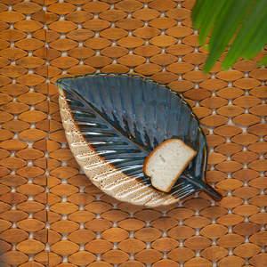 Plateau de service en céramique vert émeraude et crème de 13 pouces au design moderne pour les mariages et les fêtes de Diwali Plateaux décoratifs - Product Image 1