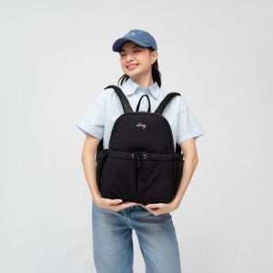 Mochila Ligera Impermeable para Mujer, Material de Paracaídas Premium, Cierre de Cremallera, Múltiples Bolsillos, Compartimento para Laptop, Uso Diario - Product Image 1