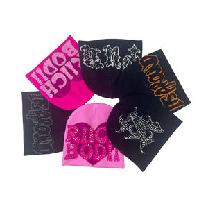 Gorro de punto de moda 2025 con diamantes de imitación para ciclismo al aire libre, gorros monocromáticos de Jacquard con letras cálidas, gorro de tendencia callejera Hip-Hop - Product Image 2