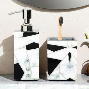Elegante juego de accesorios de baño de madera hechos a mano con dispensador de jabón líquido y vaso a juego para fines decorativos - Product Image 4