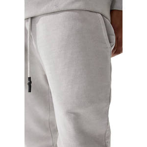 Joggers en polaire personnalisés de haute qualité pour hommes Pantalons de survêtement évasés baggy à jambes larges et empilées Taille moyenne Style plat-pour un mode de vie actif - Product Image 3
