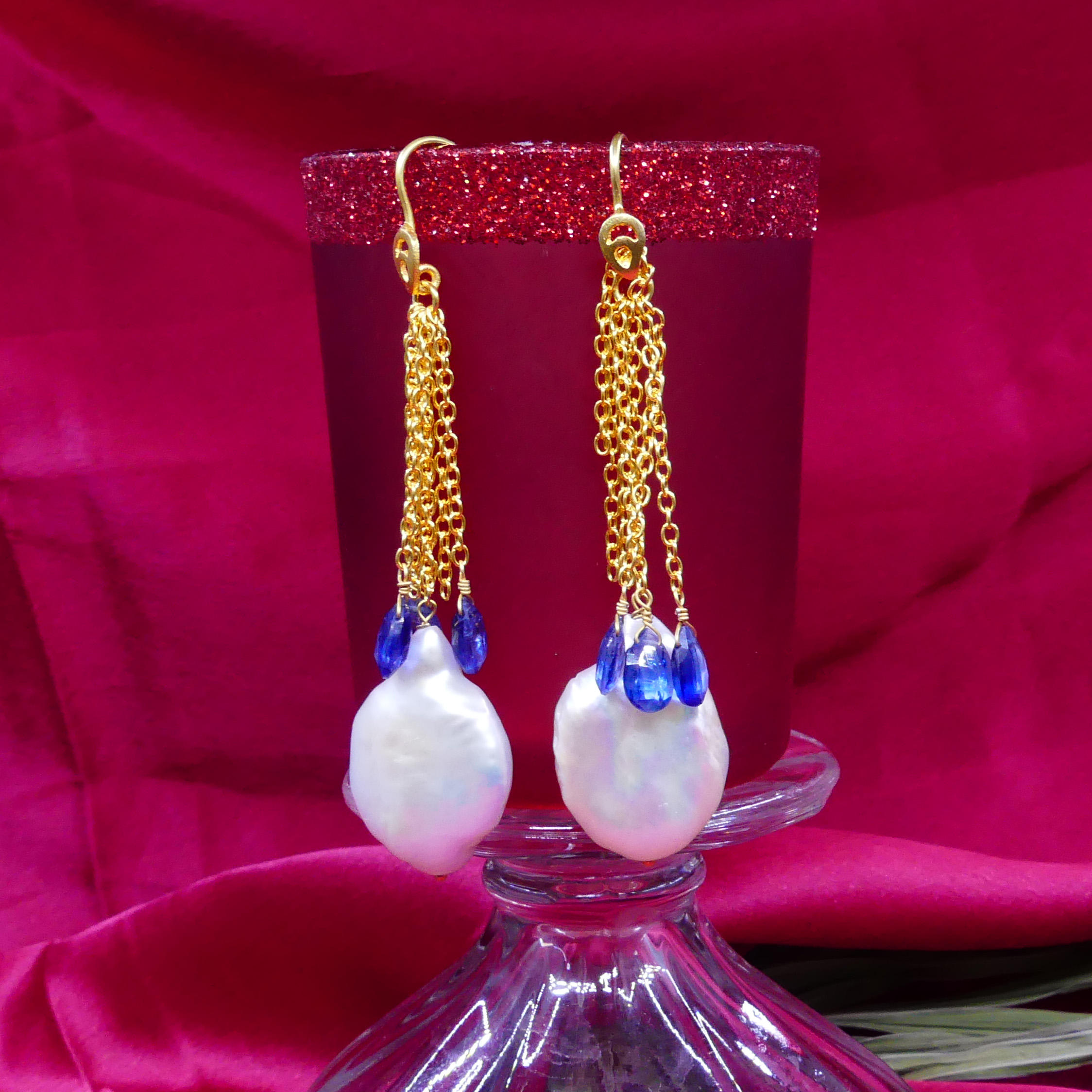 สีเหลือง