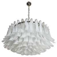 Lustre en verre d'art blanc de Murano de lustre italien moderne de luxe joli pour le salon