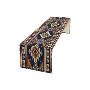 Vente chaude de qualité supérieure conception personnalisée chemin de table en pur coton brodé pour la décoration de la maison - Product Image 1