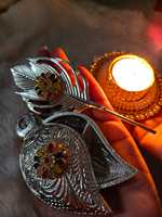 Porte-kumkum Meenakari artisanal, porte-rolis, porte-chopra, porte-tikas, cadeaux religieux, porte-vermilion, porte-thali Laxmi Pooja, contenants pour kumkum