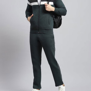 Trajes Deportivos Personalizados al por Mayor para Hombre, Nuevo Diseño, Secado Rápido, Transpirables, Ligeros, Ecológicos, Casuales, con Logotipo Personalizado para Gimnasio - Product Image 4