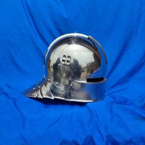 Casque de Sallet allemand personnalisé fait à la main meilleur cadeau en acier doux solide meilleur en utilisation OEM support bricolage qualité - Product Image 4