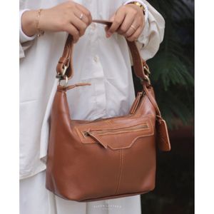Sac fourre-tout en cuir de vachette convertible fabriqué à la main avec sangle à bandoulière détachable Design élégant, spacieux et durable Parfait - Product Image 4