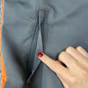 เสื้อแจ็คเก็ตกันลมกันน้ำสำหรับผู้ชาย ผลิตจากไนลอนแบบซอฟต์เชลล์ เสื้อผ้าสำหรับกิจกรรมกลางแจ้ง ขายส่ง - Product Image 2