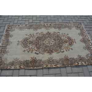 Alfombra Turca de 3.7x6.6 pies, Alfombra Oriental Vintage de Lana Marrón - Product Image 3