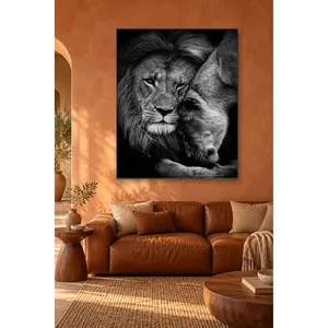 Impression sur toile Fida : Paire de lions face à face, noir et blanc - Product Image 3