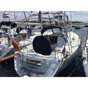 Lancha Cabinada Jeanneau Sun Odyssey 32i con Dimensiones de 9.6m X 3.3m y Motor de 21PS/15kW - Product Image 3