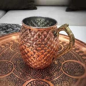 Taza de cobre única con diseño llamativo hecho a mano para casas elegantes, bares elegantes y rituales diarios - Product Image 4
