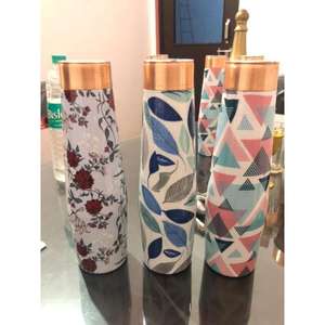 Botellas de agua de cobre asequibles con tapas premium a prueba de fugas para una hidratación elegante y ventajas para la salud Ayurvédica - Product Image 1