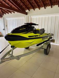 Moto Acuática Personalizada Sea-Doo R.X.P-X 300 Performance 2023 con Motor de 1500cc y Remolque - Product Image 2