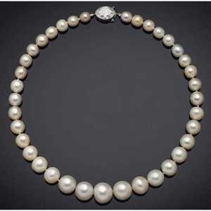 Collares de Perlas Noor-e-Dastaan - Product Image 1