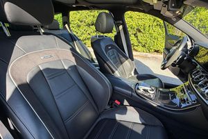 Mercedes-AMG E63 S Wagon 2018 Usado en Excelentes Condiciones, Motor V8 Twin-Turbo de 603 hp, Tracción en las Cuatro Ruedas, Equipamiento de Alta Gama, Sistema de Escape AMG Performance - Product Image 5
