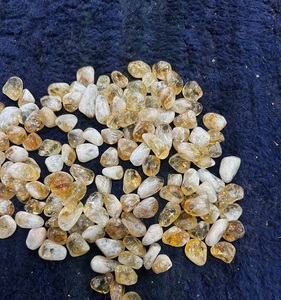 Prix de gros sur les pierres de culbutage en cristal de citrine naturelle d'agate de Soha/cristaux polis pour la guérison, la méditation et le travail énergétique - Product Image 4