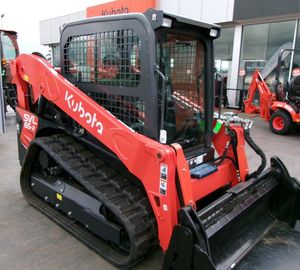 รถตักล้อยางขนาดเล็ก Kubota SVL65-2 ดีเซล ปี 2024 ระบบควบคุม ISO รางยาง 15 นิ้ว รับน้ำหนัก 4 ตัน มอเตอร์หน้า/รถแทรกเตอร์ตักหน้า คุณภาพสูง - Product Image 4