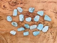 Larimar naturel dégringolé pierre précieuse en vrac personnalisé avec taille et forme en gros en vrac