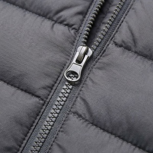 Veste d'extérieur décontractée de performance pour homme, de qualité, personnalisée, en polyester, rembourrage imperméable, respirant, écologique, à capuche, pour expédition - Product Image 4