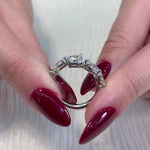 Bague de fiançailles en diamant de laboratoire 2.00tcw, forme poire, certifiée IGI D-E-F VVSVS, clarté VVS et couleur VS époustouflantes - Product Image 2