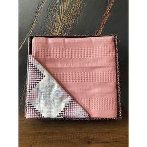 ชุดผ้าคลุมเตียงเบลล่าโฮมสีชมพูพาสเทล ผ้าฝ้ายสองชั้น ลายรังผึ้ง แบบเรขาคณิต สำหรับงานแต่งงาน โรงแรม คริสต์มาส-นวด - Product Image 1