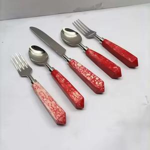 Cubiertos de lujo de acero inoxidable chapados en plata, juego de cubiertos, cuchara de lujo, tenedor, cuchillo, cubiertos con mango de mármol rojo - Product Image 1