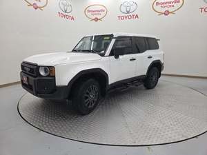 Bastante usado 2024 Toyota Land C R U I s E R 4WD - Product Image 5