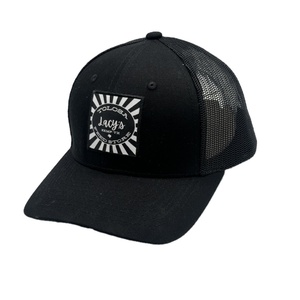 Casquette noire personnalisée à 6 panneaux avec logo brodé pour hommes-Casquette camionneur avec panneau en maille - Product Image 1