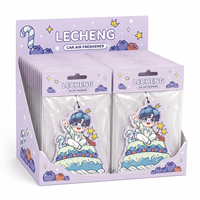Désodorisant de voiture personnalisé super puissant en gros, carte parfumée suspendue avec personnage d'anime mignon et boîte de présentation de comptoir