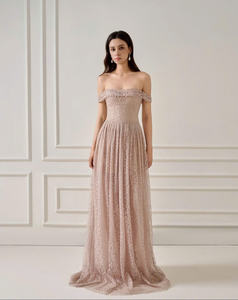 Robe de soirée longue nude pastel à épaules dénudées avec dentelle de qualité supérieure, design élégant, fabriquée au Vietnam - Product Image 4