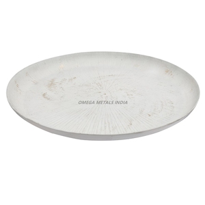 Plateau de service décoratif de la meilleure qualité dans un design rond argenté élégant Garniture dorée élégante parfaite pour la décoration intérieure et les divertissements - Product Image 4