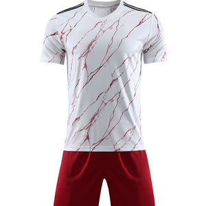 Uniforme de football personnalisable OEM, confortable et respirant, à ajustement rapide, uniforme de football à sublimation personnalisée - Product Image 1
