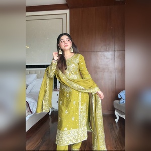 Nouvelle arrivée chic : Haut ethnique multicolore en Chinon avec détails de broderie Resham et dupatta fantaisie en Chinon – Collection 2025 - Product Image 1